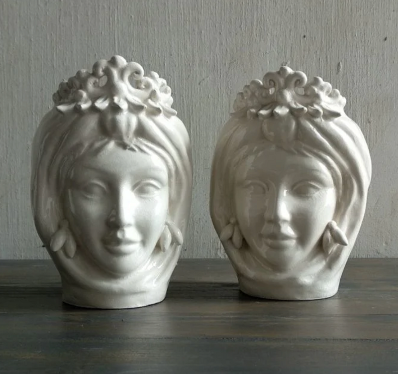White Crown Lady
