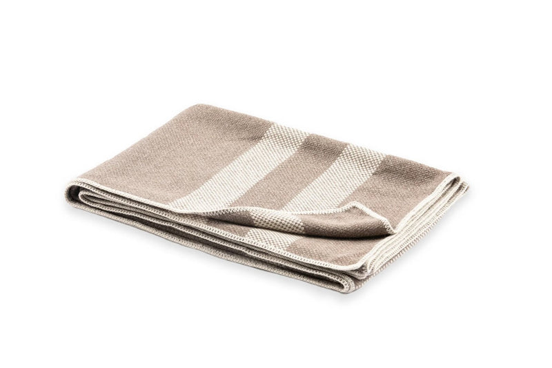 Throw soft stylish alpaca