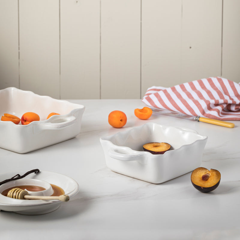 Cook & Host Baker Ruffled Square White
